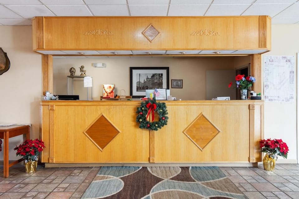 Traveler's Place Inn & Suites Hotel in Scottsboro