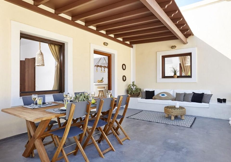 Le Blanc Resort - Two Luxury Villas Hotel in Mesaria