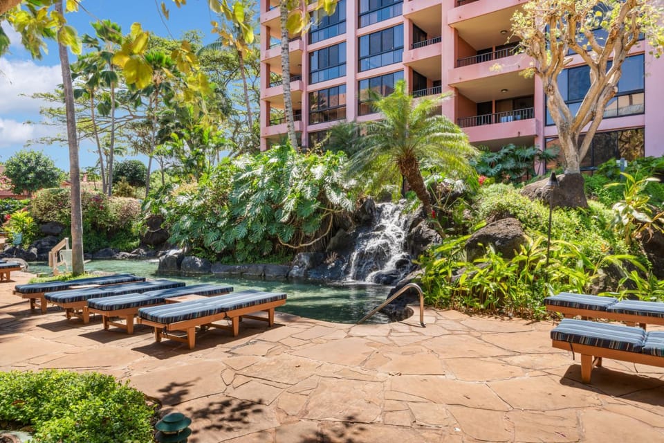 Kahana Falls Resort Hotel in Napili-Honokowai