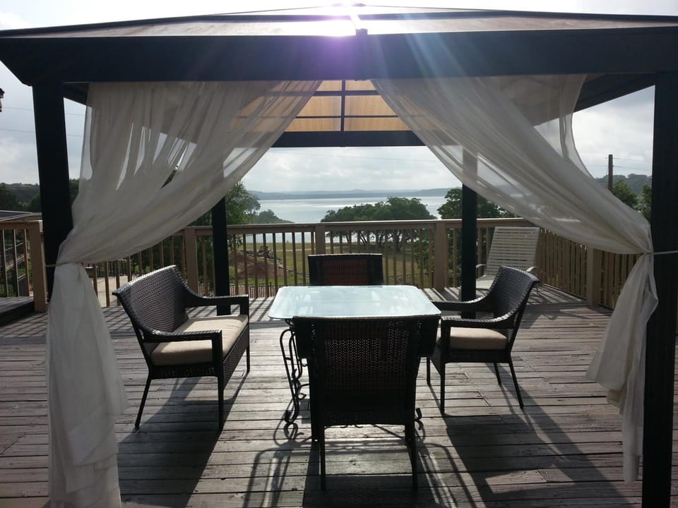 Lodge At Turkey Cove Lodge in Canyon Lake
