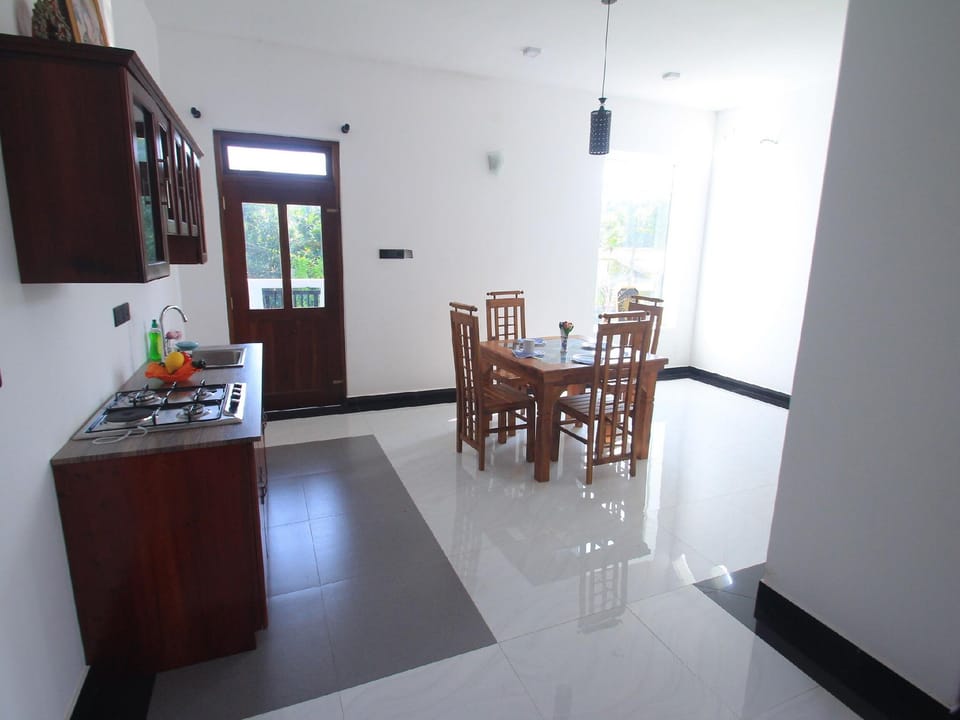Blue heaven Hotel in Negombo