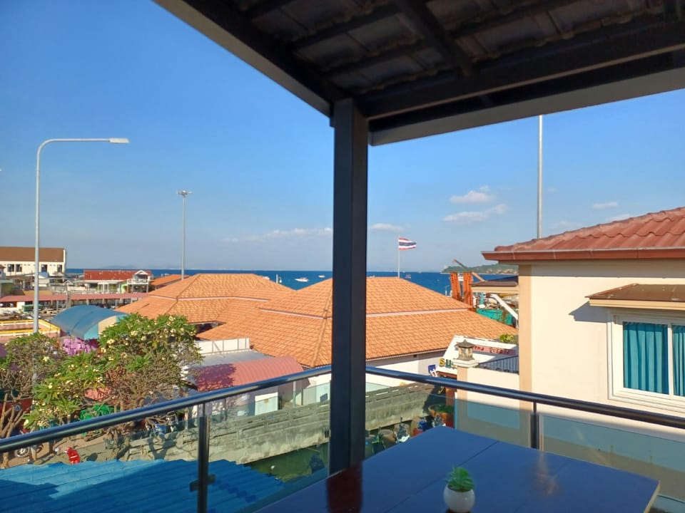 Habor House by Koh Larn Riviera Hotel in Chon Buri Changwat