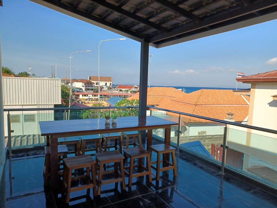 Habor House by Koh Larn Riviera Hotel in Chon Buri Changwat