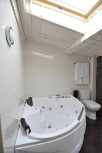 Aparthotel Seasons Glavatarski Han Hotel in Decentralized Administration of Macedonia and Thrace