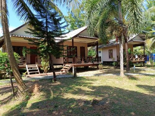 Mangrove House Kohyao noi Hotel in Krabi Changwat