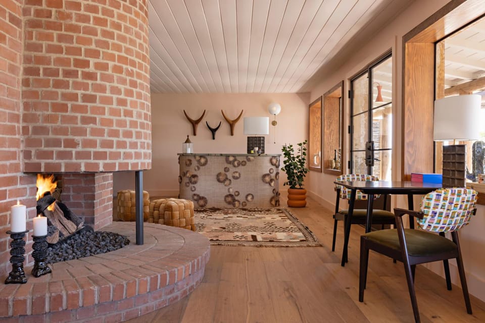 River Lodge Paso - 21 & Over Pool Hotel in Templeton