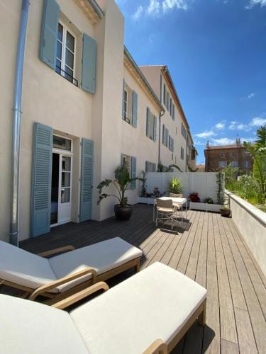 LILOU Hotel in Hyères