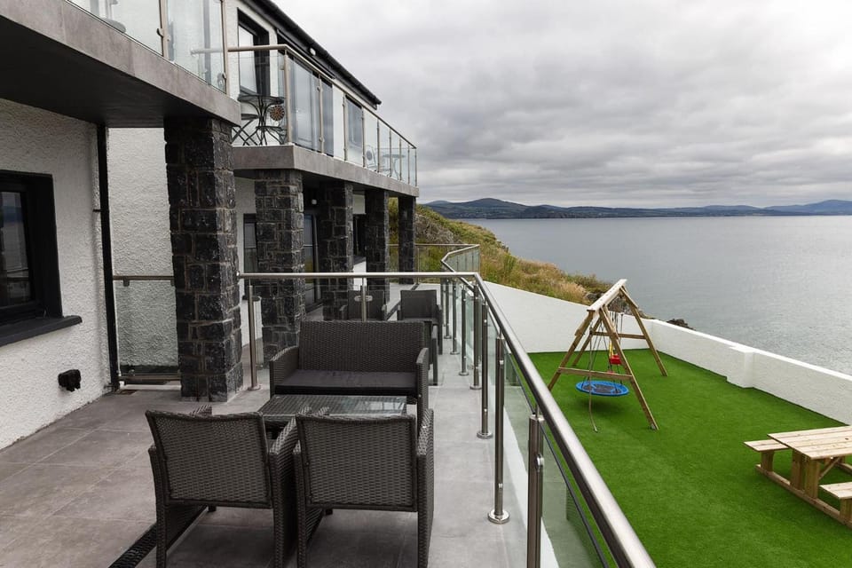 Pierside Apartments Deluxe Accommodation Hotel in County Donegal