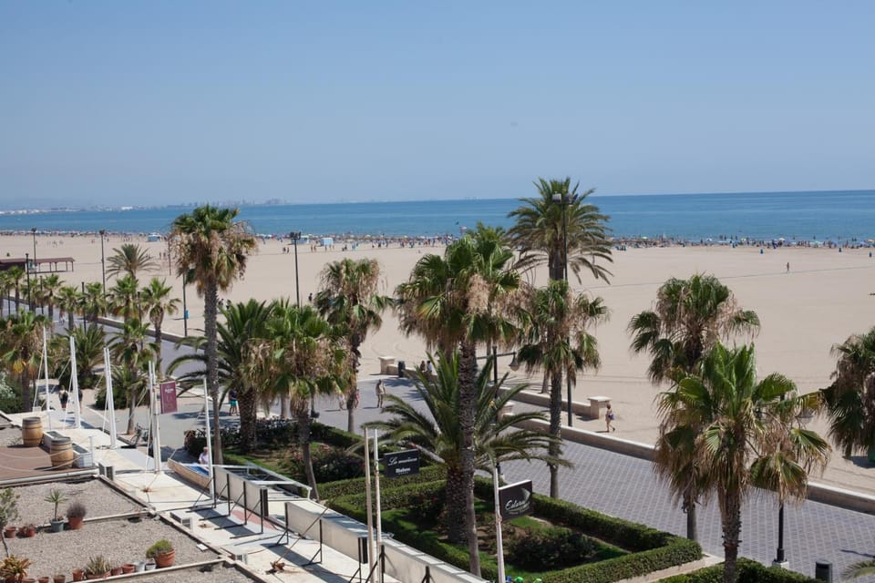 Almar 52 Suites Hotel in Valencia