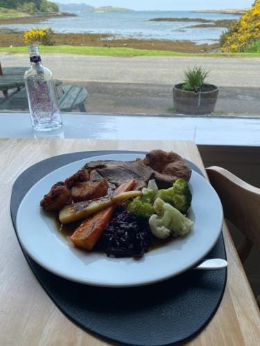 Bunessan Inn Hotel in Scotland