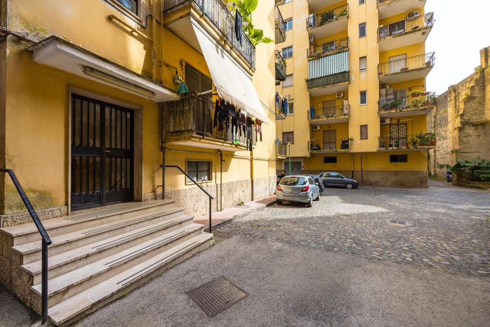 Montesanto View Rooms by Wonderful Italy Hotel in Naples
