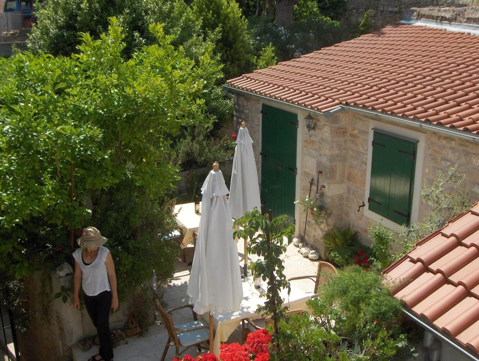 Guest House Lucijo Hotel in Vrboska