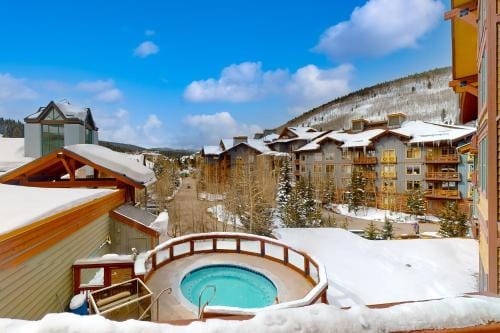 Village Hideaway Hotel in Copper Mountain
