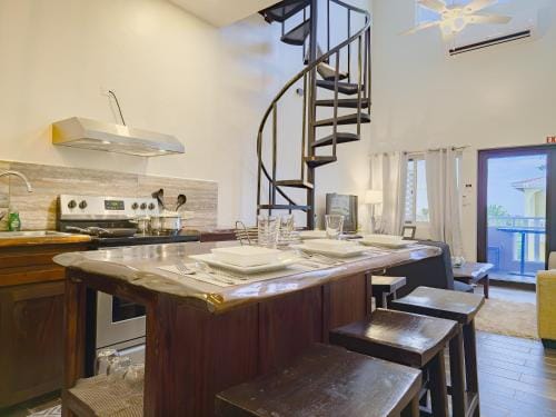 Louis' Apartments Hotel in Placencia