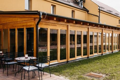 Pansion Mihica dvori Hotel in Brod-Posavina County, Croatia