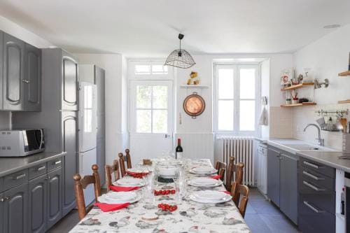LE GARDEN LODGE - RANDO ESCALADE - Seminaires - Sejour en Famille - Jardin - Parking - Wifi ! OFFRE  Hotel in Fontainebleau