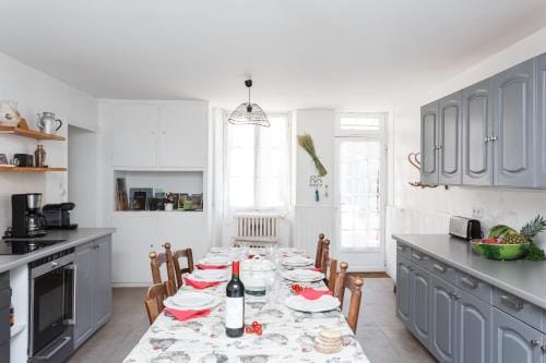 LE GARDEN LODGE - RANDO ESCALADE - Seminaires - Sejour en Famille - Jardin - Parking - Wifi ! OFFRE  Hotel in Fontainebleau