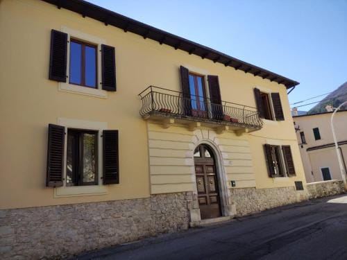 Bed & Breakfast Costanza4 Hotel in Scanno