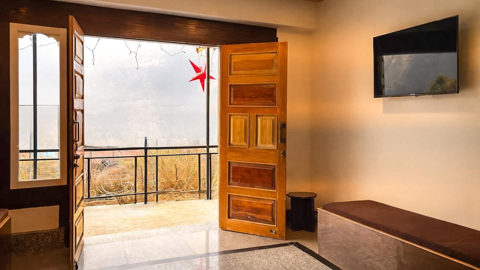 Sumitel Sonam Lachung   Hotel in India