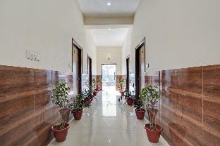 Collection O V Five Hotel in Jaipur