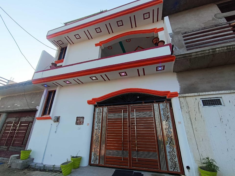 Hotel O Home Shri Laxmi Homestay Hotel in Uttar Pradesh