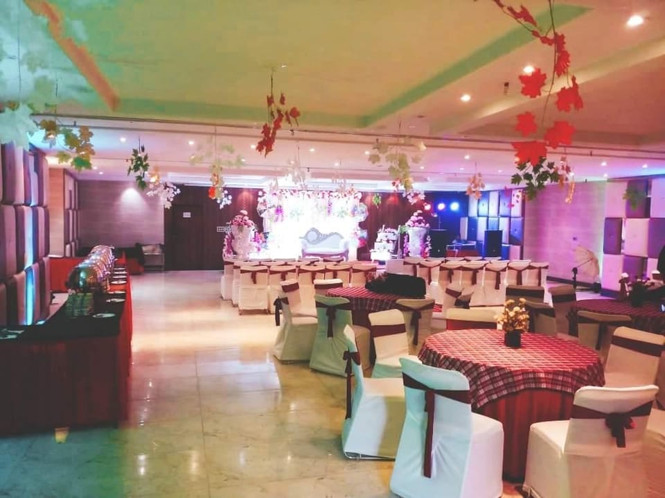 Hotel Rudra Vilas Hotel in Agra