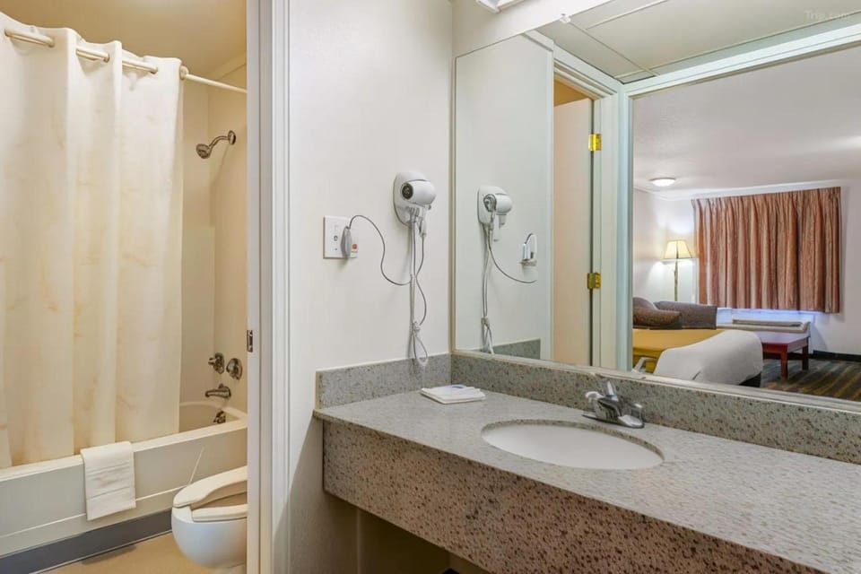 Hilliard Motor Lodge Hotel in Hilliard