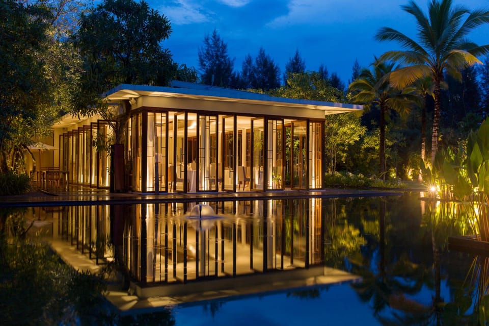 The Sarojin Resort in Khuekkhak