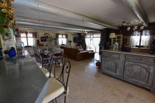 Villa le 62 Cazan Hotel in Lambesc