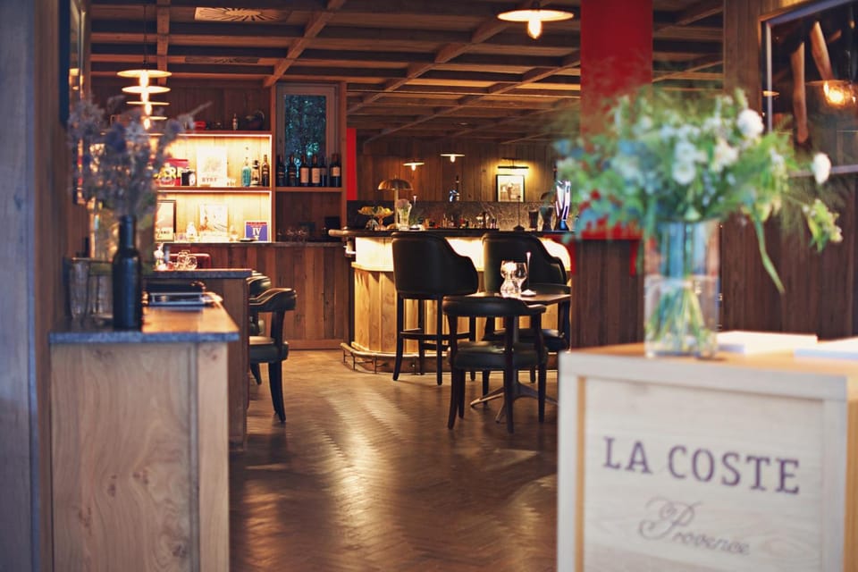 Auberge La Coste Hotel in Le Puy-Sainte-Réparade