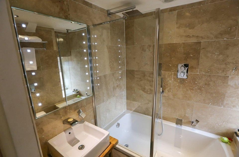 The Cheviot Inn in England