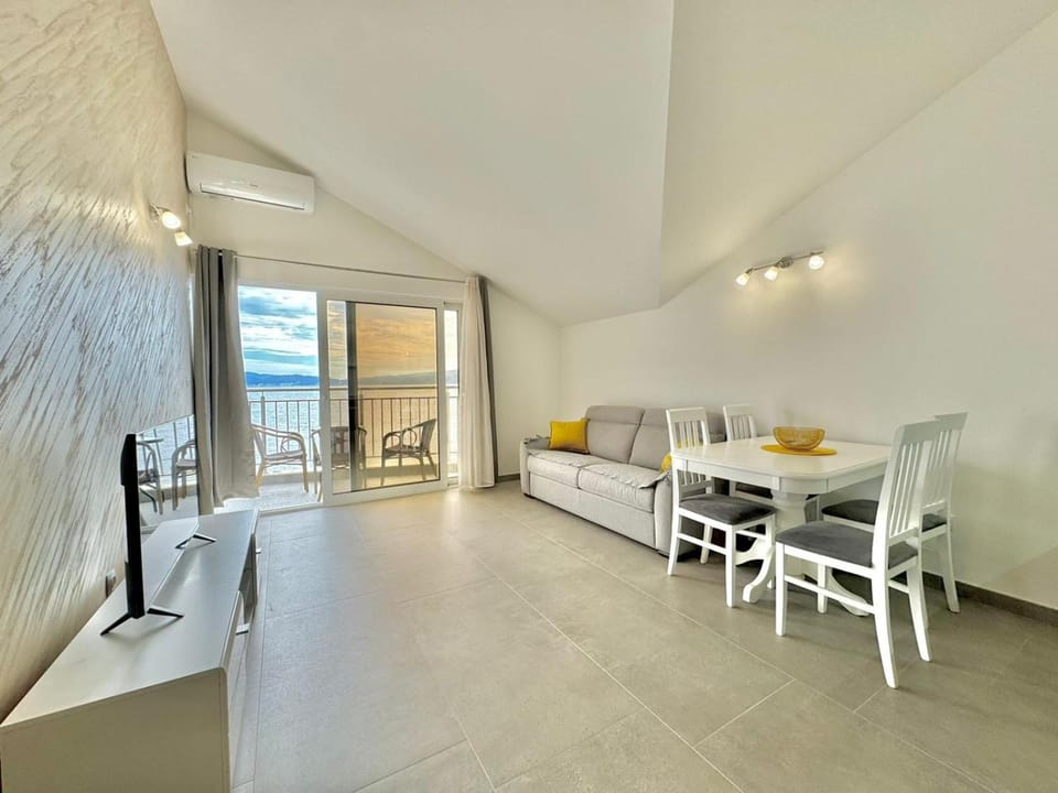 Seaside Apartments Zlokovic Hotel in Kotor Municipality