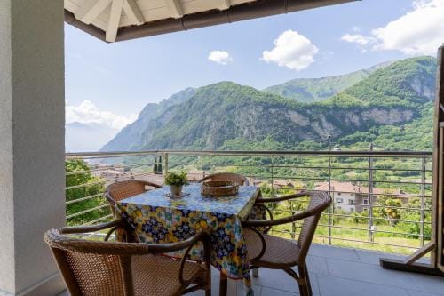 Infinity View Garda lake Hotel in Tenno
