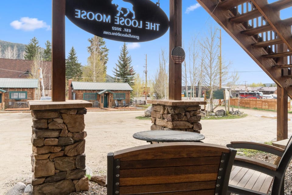 The Loose Moose Lodge Hotel in Grand Lake