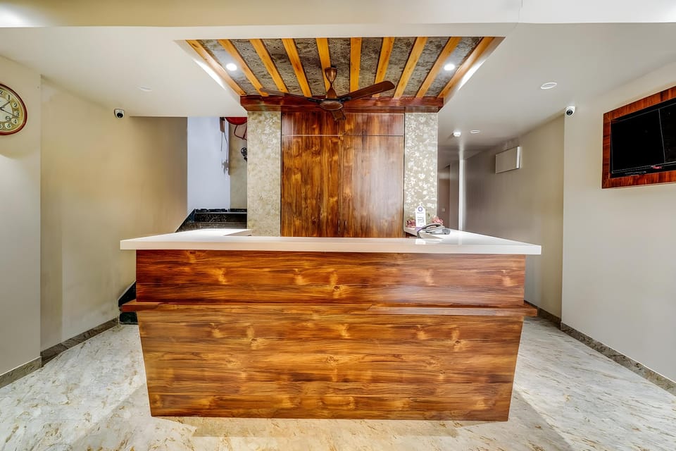 Hotel Apratim Lodging & Boarding Hotel in Maharashtra