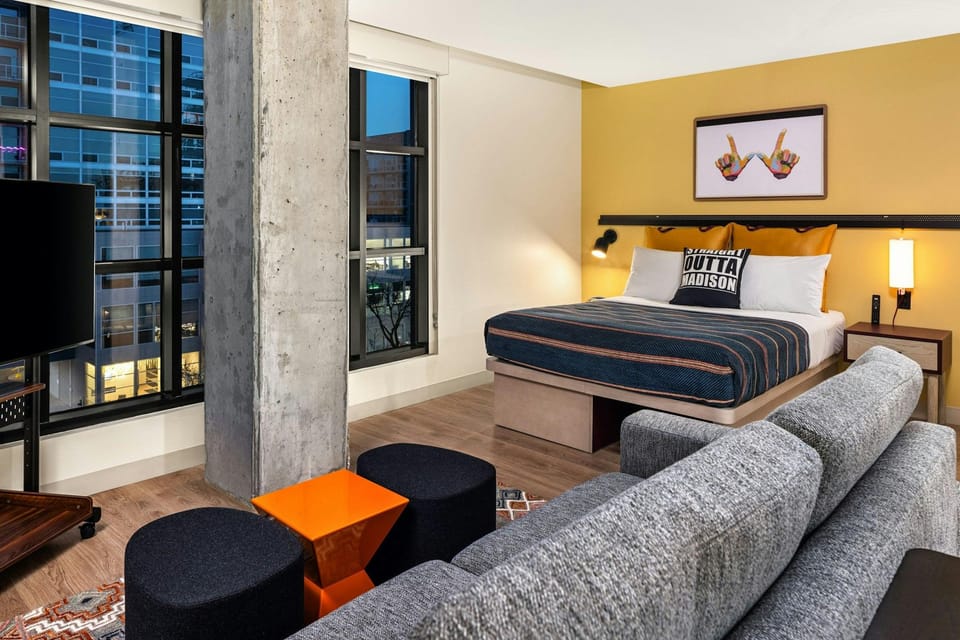 Guestroom