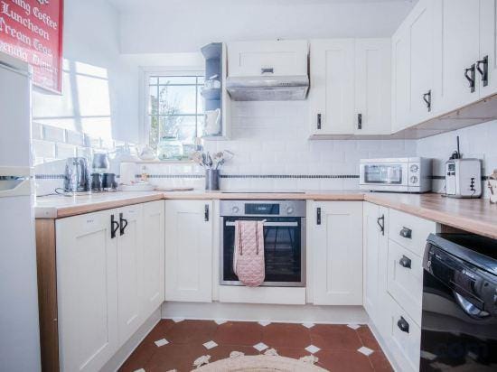 Milan Cottage - 2 Bedroom Cottage - Port Eynon Hotel in Wales