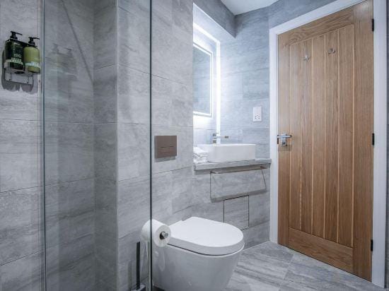 Suite 7 - Sleeping Giant Hotel - PEN Y CAE Inn Hotel in Wales