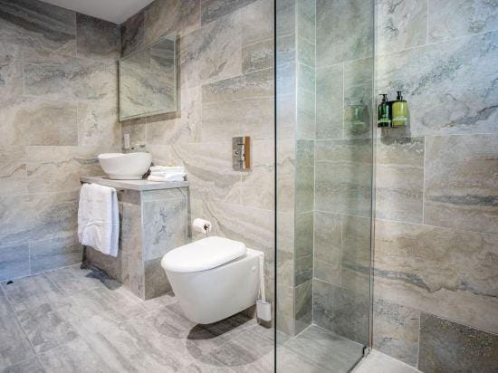 Suite 14 - Sleeping Giant Hotel - PEN Y CAE Inn Hotel in Wales