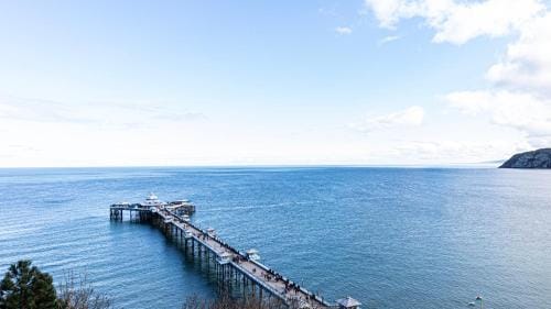 Roomours Hotel with Private Car Park Hotel in Llandudno