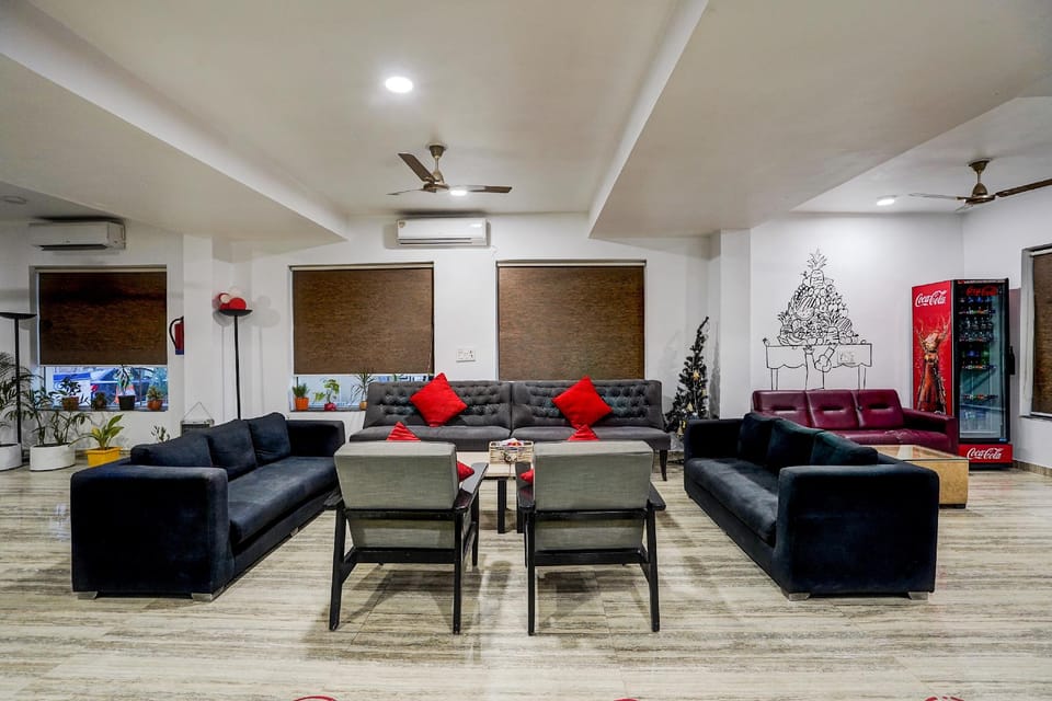 Townhouse Cloud Bay Hotel in Gurugram