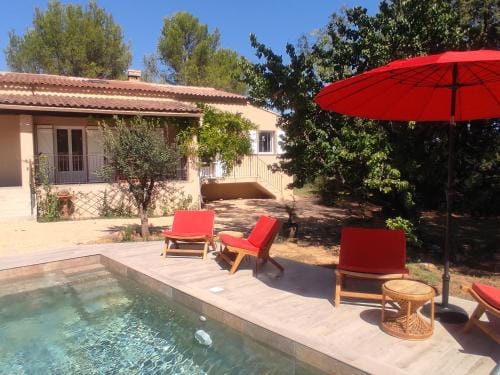 OLIVE & SAFRAN Hotel in Saint-Maximin-la-Sainte-Baume