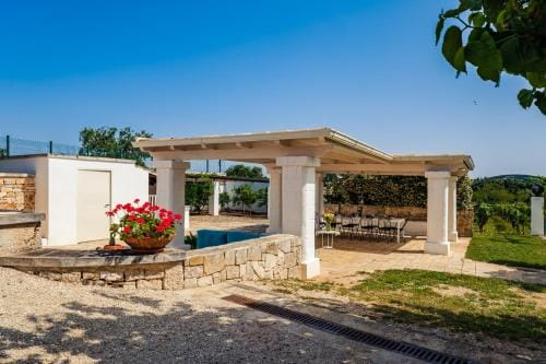 HelloAPULIA - Masseria Don Sisto Country Apartments - 4 Private Units in Shared Villa Hotel in Province of Taranto