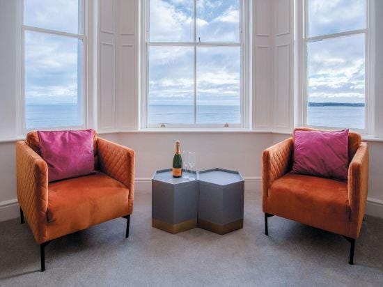 Caldey View - Luxury 2 Bedroom - Panorama - Tenby Hotel in Wales