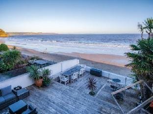 Beachways - 5 Bedroom Holiday Home - Saundersfoot Hotel in Saundersfoot