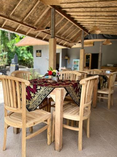 Manuk Dewata Villa Hotel in Sidemen