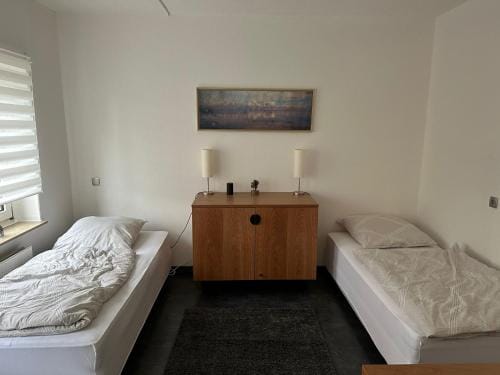 Schone Zimmervermietung fur Monteure geeignet ! Direkt am Kanal mit Gartennutzung! Hotel in Hamm