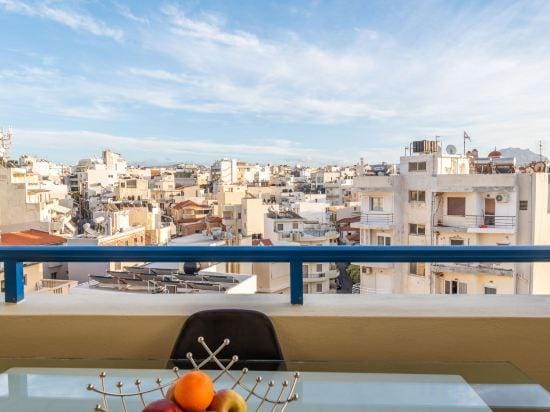 Sky 7 View Apartment Hotel in Heraklion