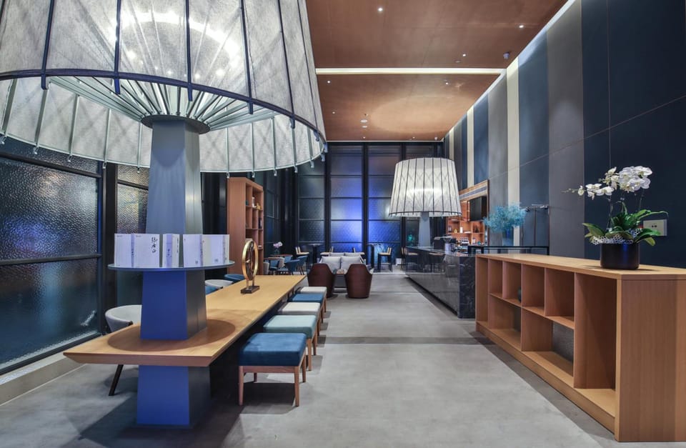 Pagoda Hotel Hangzhou West Lake Wulin - City Center and Family Friendly Hotel in Hangzhou
