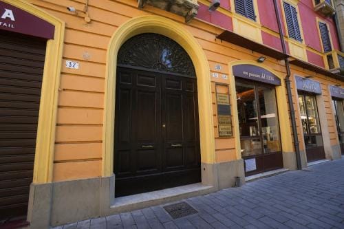 Mazzini's Rooms Hotel in Modena